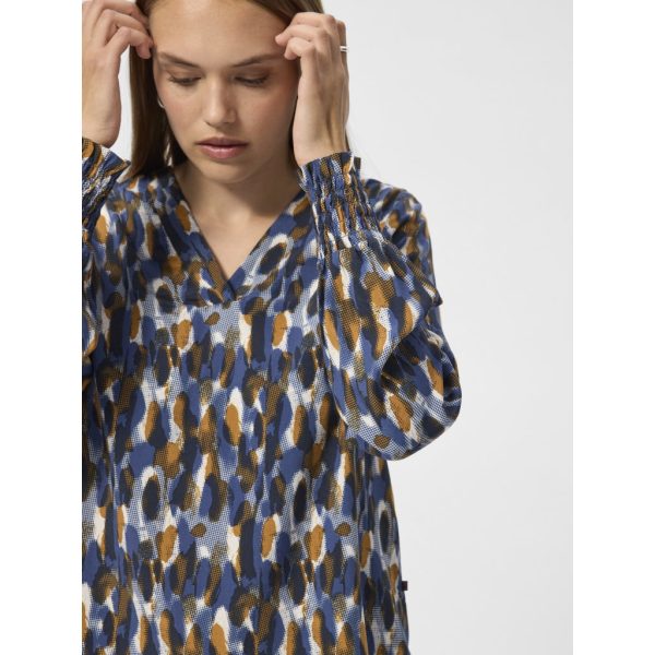 Andrea Shirt - Dark Navy Pattern Rabatt – Bild 5